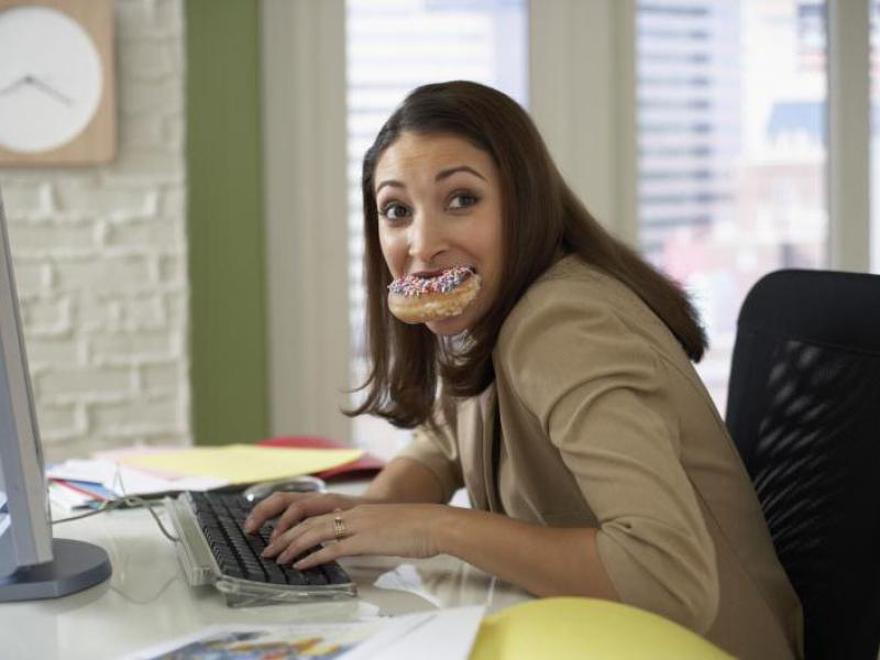 Comer ¿en la oficina?