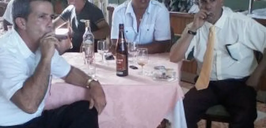 Terraza del Habano en la Perla del Sur Terraza del Habano en la Perla del Sur