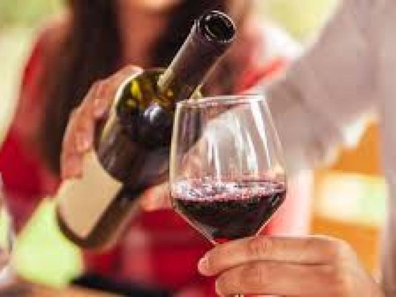 Beber vino