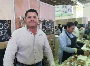 Alejandro Álvarez Mendoza, Quesos Álvarez y la tradición familiar