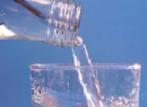 ¿Por qué las aguas minerales saben diferentes?