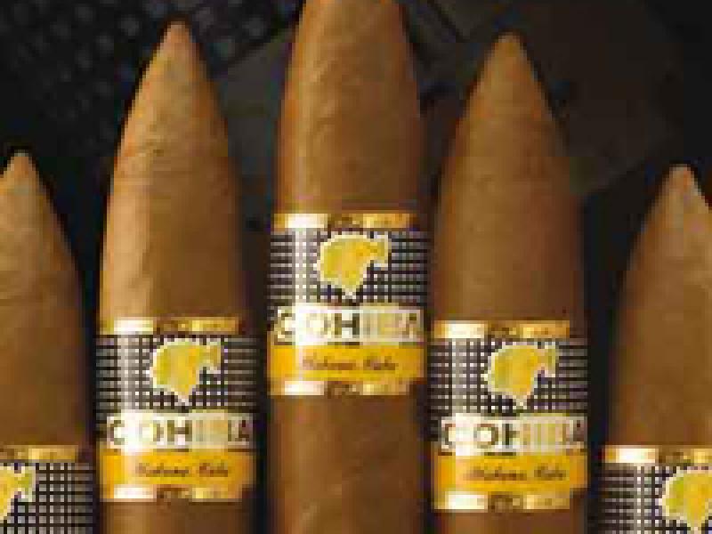 Cohiba Pirámides Extra, una compañía de lujo para disfrutar el verano
