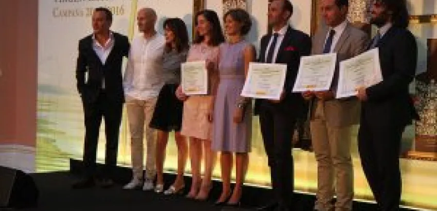García Tejerina entrega Premio Mejores Aceites de Oliva Virgen Extra García Tejerina entrega Premio Mejores Aceites de Oliva Virgen Extra