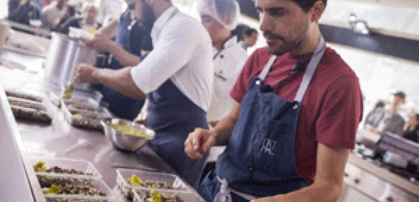 Los peruanos enlazados por su gastronomía Los peruanos enlazados por su gastronomía