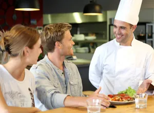 cocinero-comensales