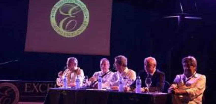 Especialistas analizan vínculo medios-gastronomía en Seminario Gourmet Especialistas analizan vínculo medios-gastronomía en Seminario Gourmet