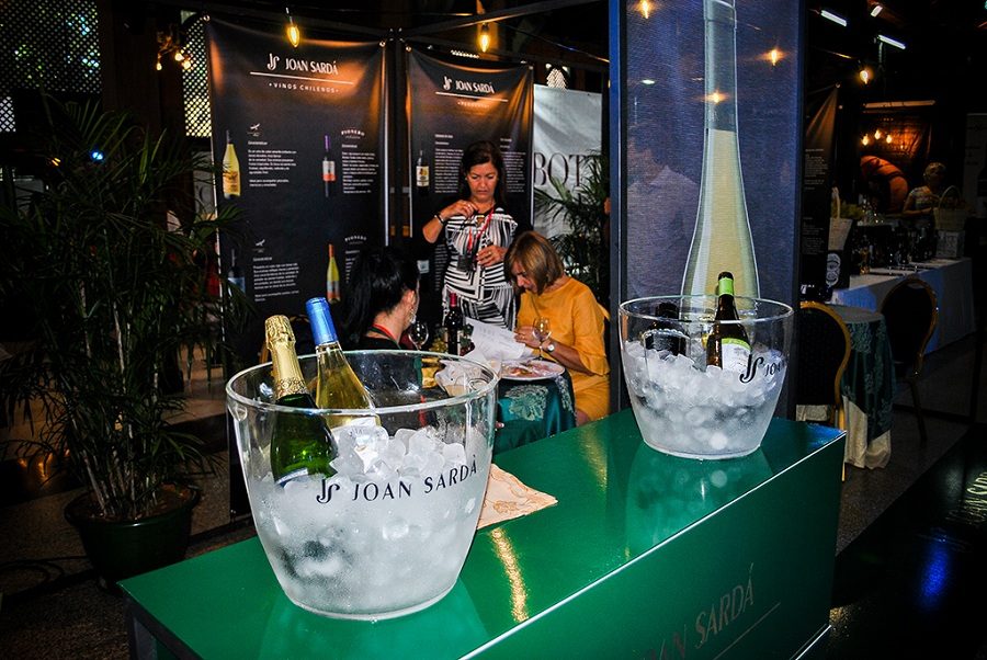 Bodegas Joan Sarda-stand-Fiesta-Internacional-de-Vino-2018