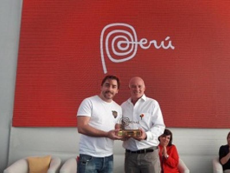 Chef español Jordi Roca recibe reconocimiento como ‘Amigo del Perú’