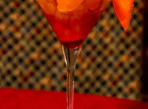 Fruta en almíbar con queso 