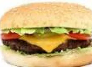 España. Estudio asegura que los jóvenes se decantan por alimentos grasos y proteicos