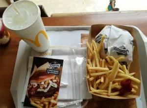 McDonald’s Francia introduce los cubiertos en sus restaurantes