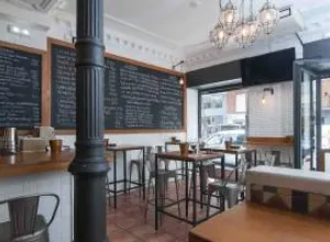 Ronda 14 inaugura su Raw Bar de cara al verano