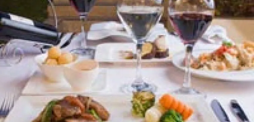 Cuba adopta nuevas medidas para facilitar el trabajo por cuenta propia en la gastronomía Cuba adopta nuevas medidas para facilitar el trabajo por cuenta propia en la gastronomía