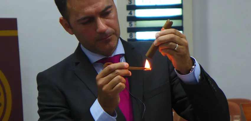 A ciegas y sin bastón A ciegas y sin bastón