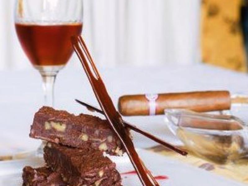 Una mesa para el Señor Habano