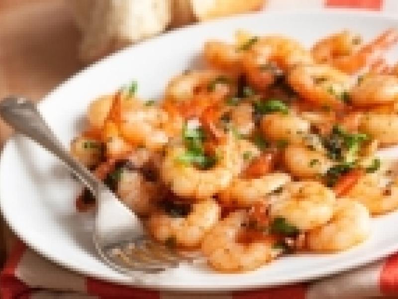 Aprende a hacer camarones al ajillo con estilo gourmet