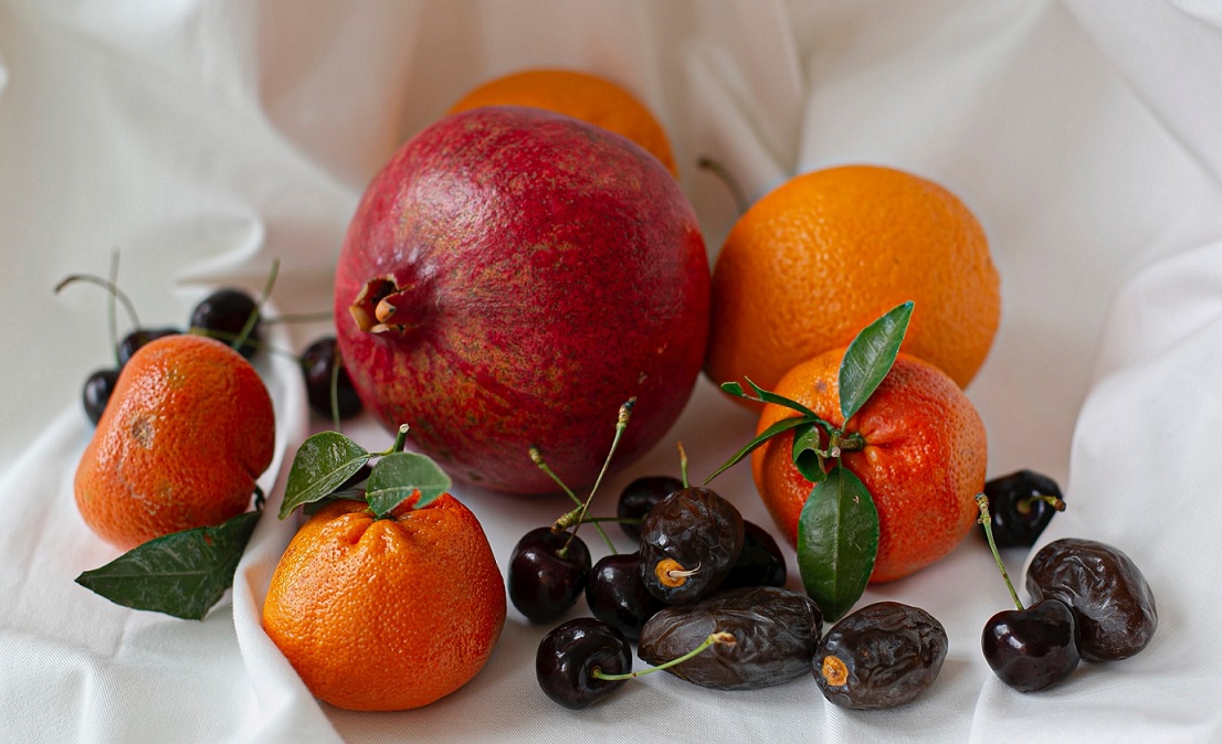 otoño-alimentos-granadas-cítricos