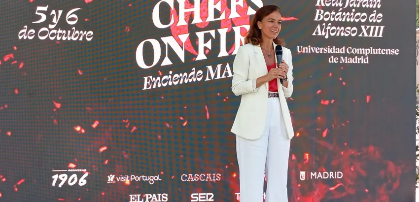Foto: Almudena Maíllo, concejala de Turismo de Madrid, durante la presentación de CHEFS ON FIRE. Foto: Almudena Maíllo, concejala de Turismo de Madrid, durante la presentación de CHEFS ON FIRE.
