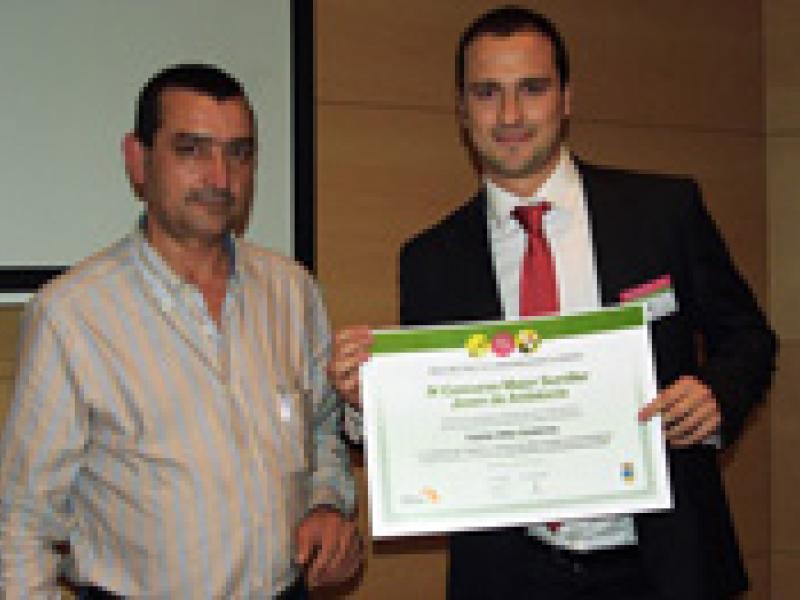 Fabián Villar y y Rubén Subires Barrabes, mejores sumiller joven y Premio Especial del Público al vino “Amancer 2005”.