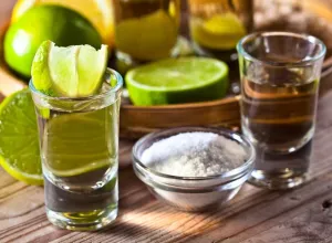 Tequila y mezcal-gastronomia-mexicana
