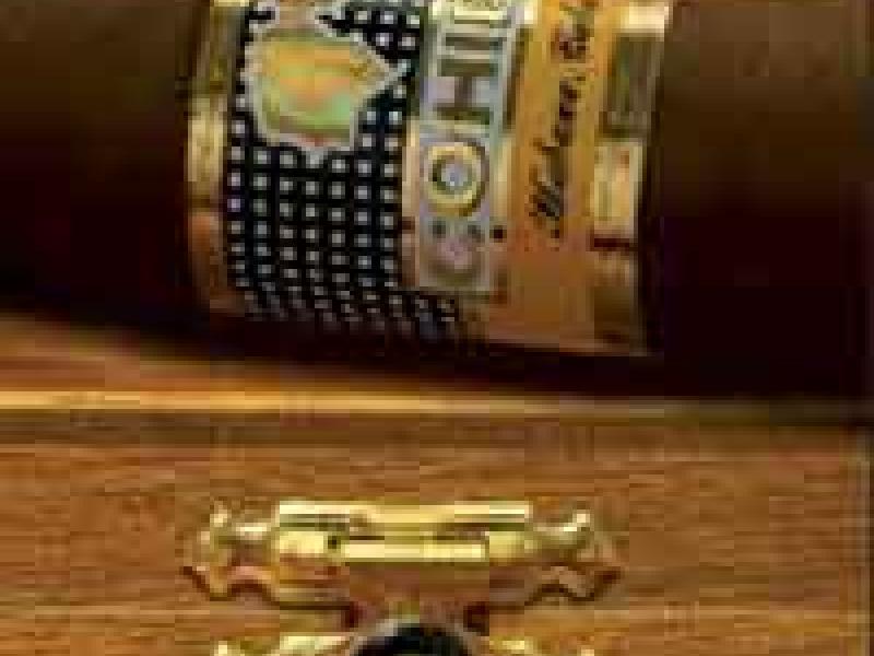 Cohiba Pirámides Extra, un gran señor bien vestido