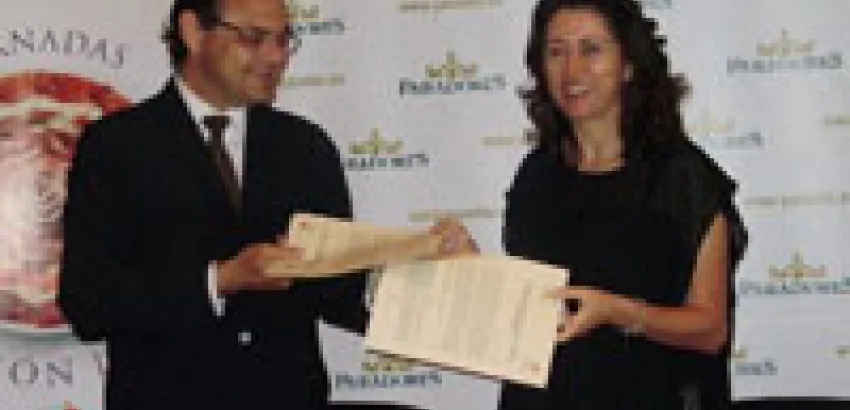 ASICI y Paradores de Turismo acuerdan trabajar juntos en la defensa del Jamón Ibérico ASICI y Paradores de Turismo acuerdan trabajar juntos en la defensa del Jamón Ibérico