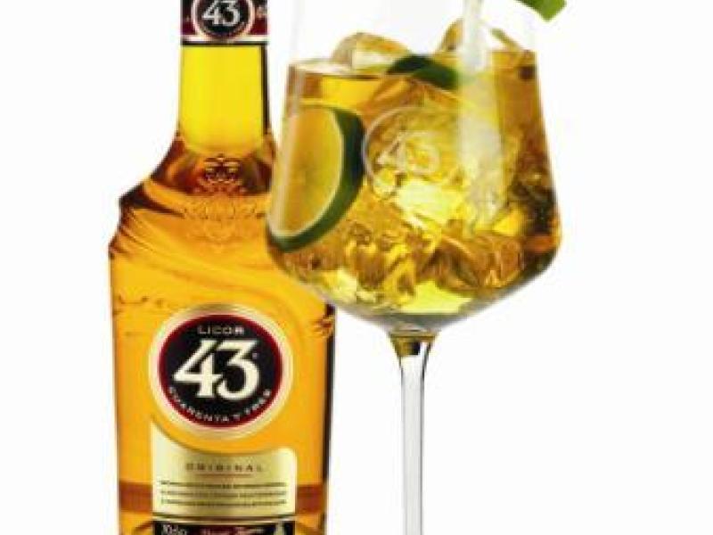 Llega la nueva botella de Licor 43, con una imagen renovada y más cosmopolita que nunca