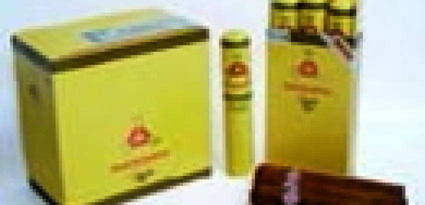 Cócteles y Petit Edmundo de Montecristo Cócteles y Petit Edmundo de Montecristo