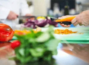 5 consejos de la OMS para preparar las comidas 