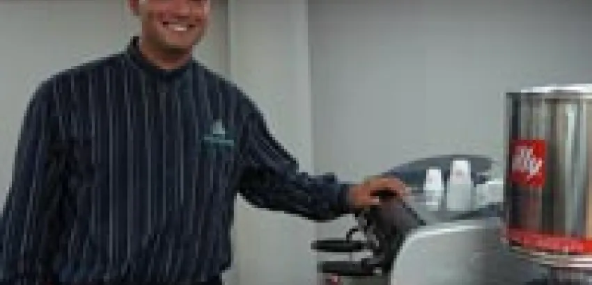 Matías Javier Segretti de IES Zonzamas de Lanzarote, se proclama “Maestro del Espresso Junior” 2012 Matías Javier Segretti de IES Zonzamas de Lanzarote, se proclama “Maestro del Espresso Junior” 2012