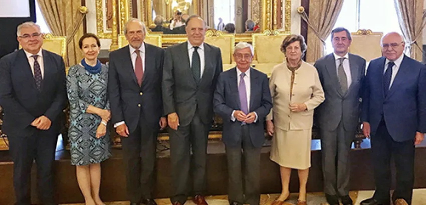 Nueva Junta Directiva de la Real Academia de Gastronomía Nueva Junta Directiva de la Real Academia de Gastronomía