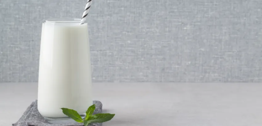 Ayran, la bebida de kéfir, agua y sal más viral del verano