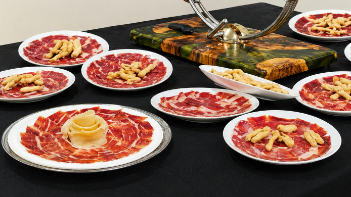 El jamón ibérico es el tercer plato más querido de España
