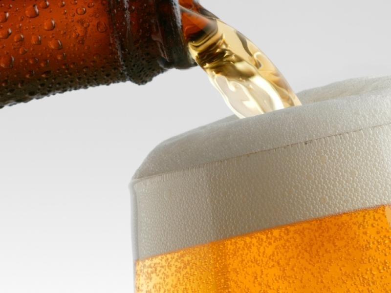 cerveza sin alcohol que simula embriaguez