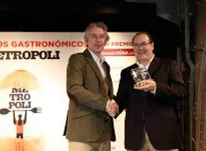 La Luna de Metrópoli y elmundovino.com entregan sus premios anuales a los mejores establecimientos madrileños, profesionales de la hostelería y vinos de 2015