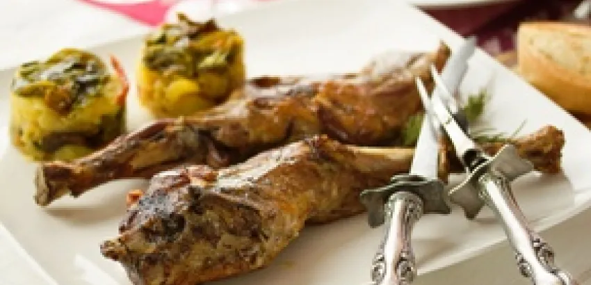 Cabrito lechal en salsa ahumada con clavos de olor y anís estrellado Cabrito lechal en salsa ahumada con clavos de olor y anís estrellado