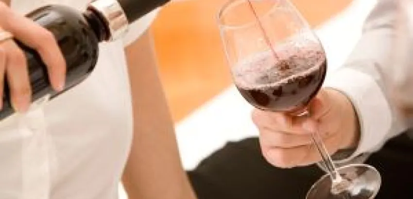 ¿Cuándo un vino está mal servido? ¿Cuándo un vino está mal servido?