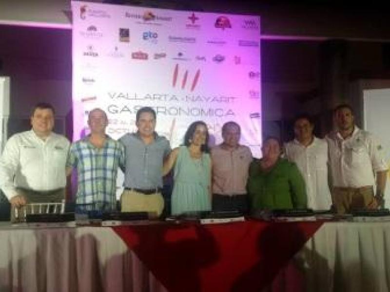 Rueda de prensa de Vallarta Nayarit Gastronómica, organizada por Grupo Excelencias reúne a las personalidades de Riviera Nayarit y Puerto Vallarta