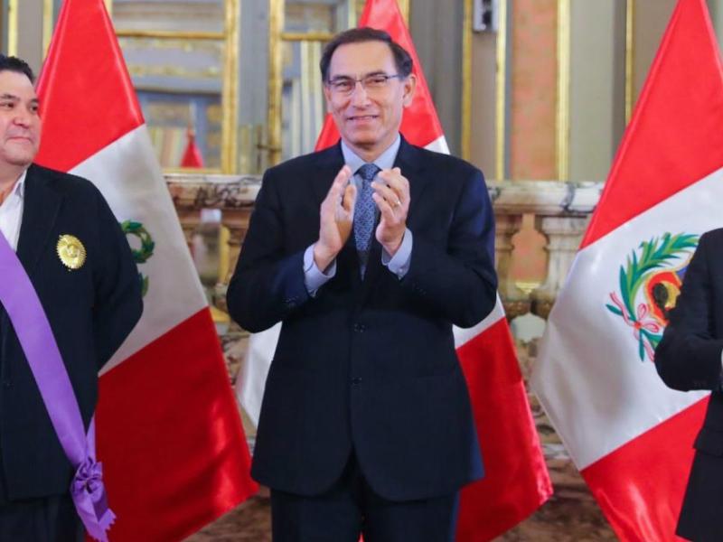 Gaston Acurio-recibe-Orden-al-Merito-por-Servicios-Distinguidos
