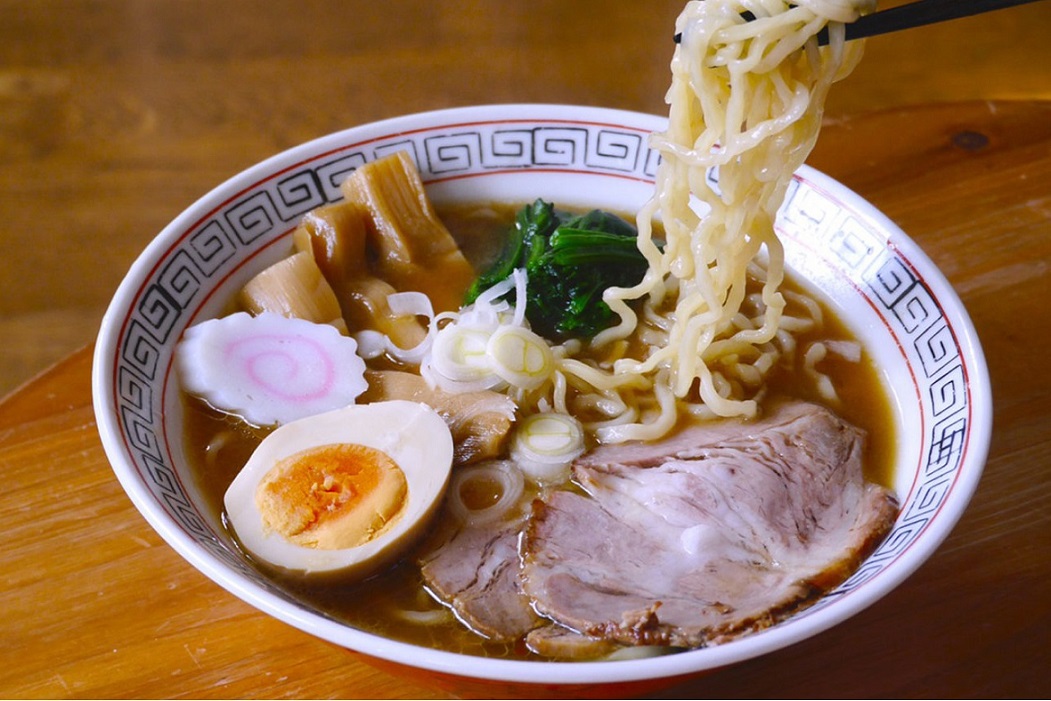 ramen-plato