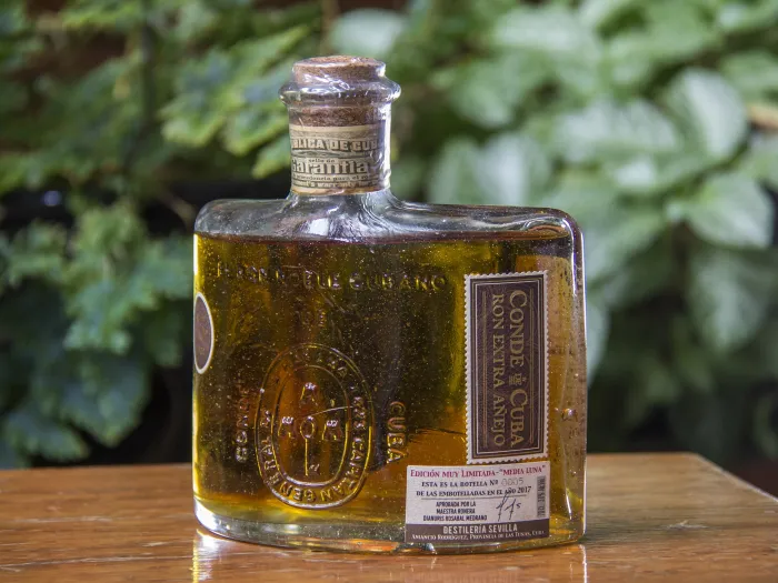 Ron-Conde-de-Cuba-15-años-botella-Tecnoazucar