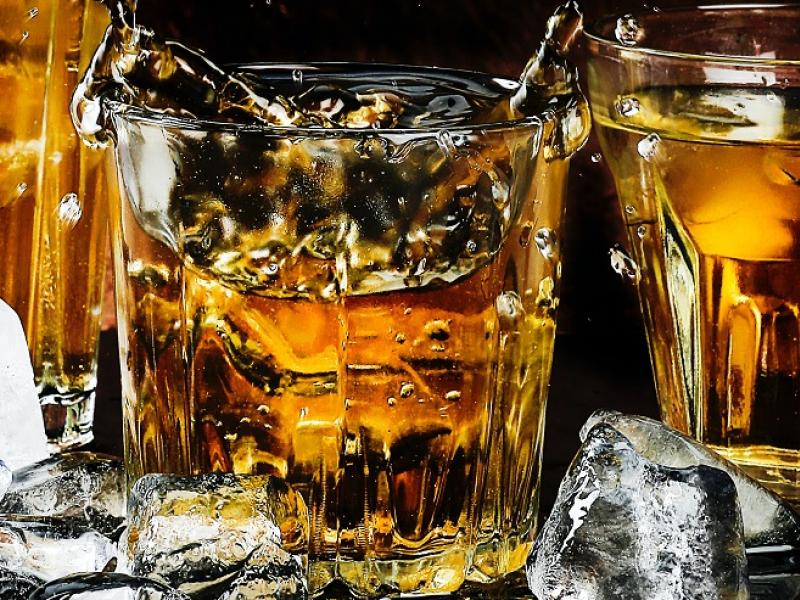cocteles con whisky