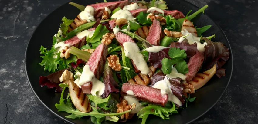 carne de vacuno-ensalada