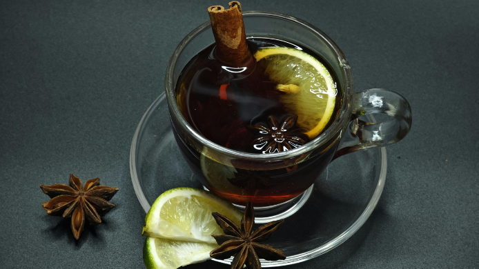 Infusión de anís estrellado con limón