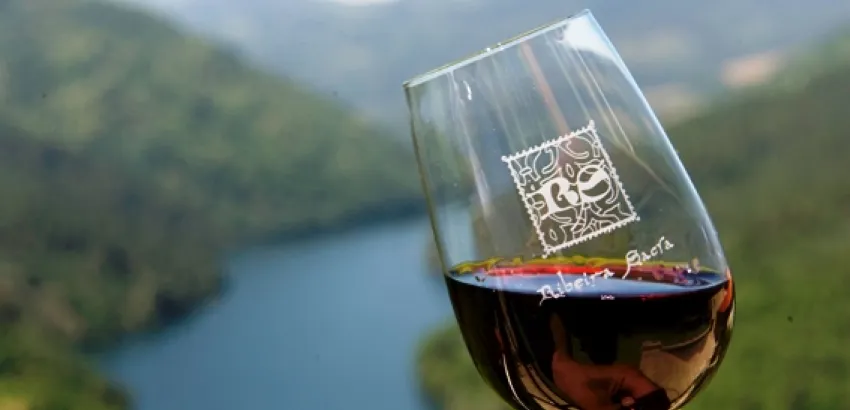 Los vinos de DO Ribeira Sacra presentan sus planes de proyección internacional en Alimentaria 2012 Los vinos de DO Ribeira Sacra presentan sus planes de proyección internacional en Alimentaria 2012