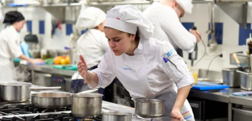 María Bazar, ganadora del Premio Promesas de la Alta Cocina de Le Cordon Bleu Madrid María Bazar, ganadora del Premio Promesas de la Alta Cocina de Le Cordon Bleu Madrid