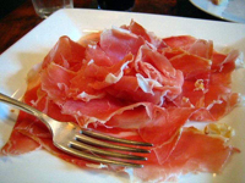 España vende más jamón serrano en el exterior
