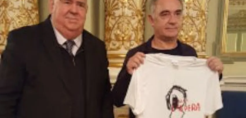 Ferran Adrià empezó pintando platos Ferran Adrià empezó pintando platos