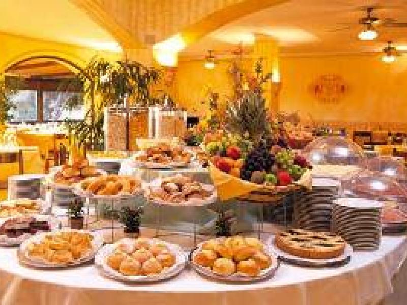 Buffet, una orgía en los tiempos modernos