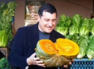 Sumiller Josep Roca saborea la cocina criolla chilena en su gira austral